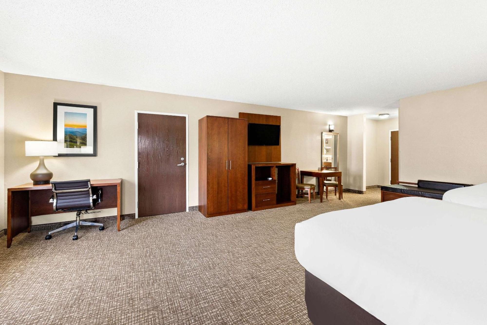 Comfort Suites Abingdon I-81 Exterior photo