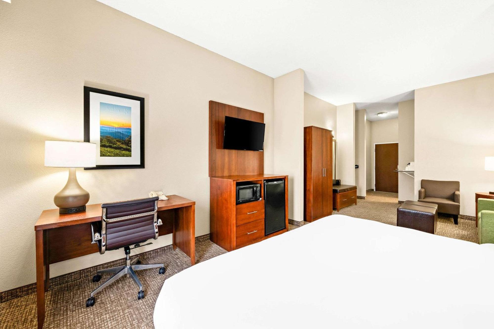 Comfort Suites Abingdon I-81 Exterior photo