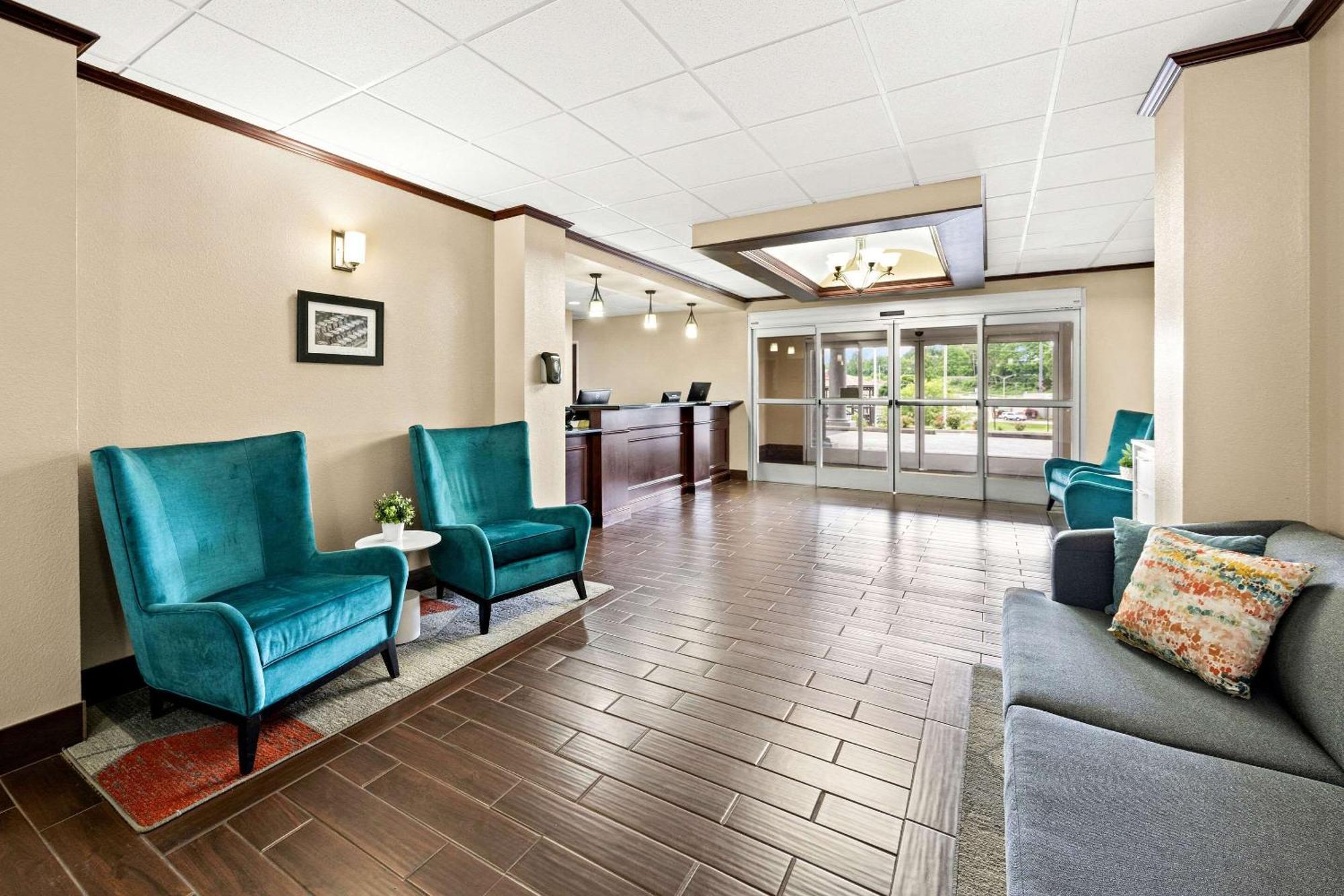 Comfort Suites Abingdon I-81 Exterior photo